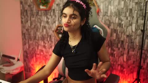 Salom independent model online show from 04-18-26, 07:07