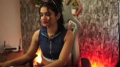 Salom independent model online show from 06-21-26, 08:44