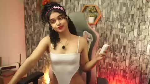 Salom independent model online show from 06-26-26, 07:40