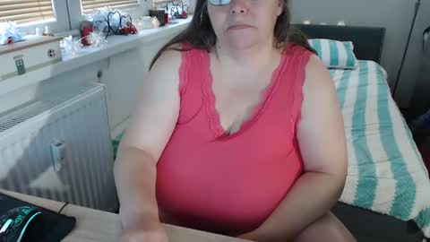 Sweetboobs85h online show from 11-16-25, 09:48