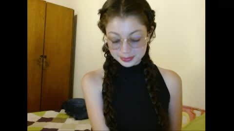 Snapshot of sweetcalm_ chatting on 04-25-26, 03:20 sweetcalm_ online show from 04-25-26, 03:20