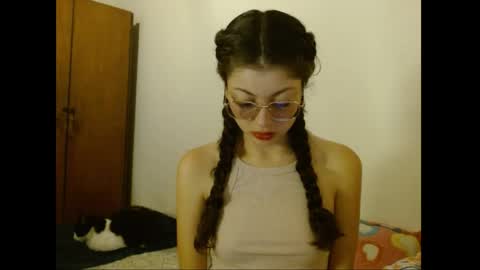 Snapshot of sweetcalm_ chatting on 04-27-26, 03:37 sweetcalm_ online show from 04-27-26, 03:37