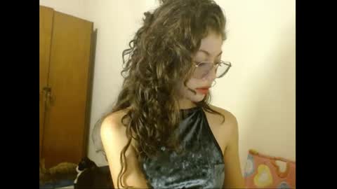 Snapshot of sweetcalm_ chatting on 05-11-26, 03:34 sweetcalm_ online show from 05-11-26, 03:34