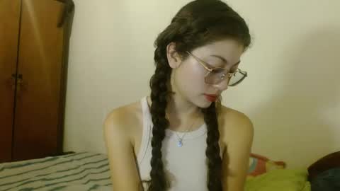 Snapshot of sweetcalm_ chatting on 05-25-26, 09:32 sweetcalm_ online show from 05-25-26, 09:32