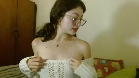 Snapshot of sweetcalm_ chatting on 05-30-26, 04:31 sweetcalm_ online show from 05-30-26, 04:31