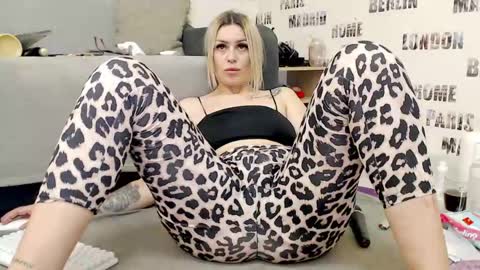 Daiana  Onlyfans - Blonddaiana online show from 05-28-26, 07:44