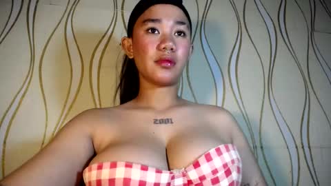 Snapshot of sweetdannica chatting on 06-11-26, 07:23 Danni online show from 06-11-26, 07:23