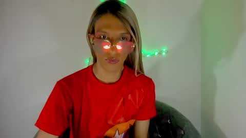 Amelia online show from 04-22-26, 06:42