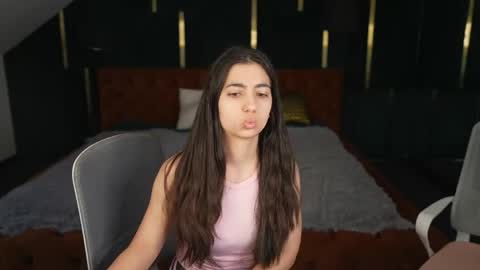 Snapshot of sweetdesiree_ chatting on 04-13-26, 10:10 Amelia online show from 04-13-26, 10:10