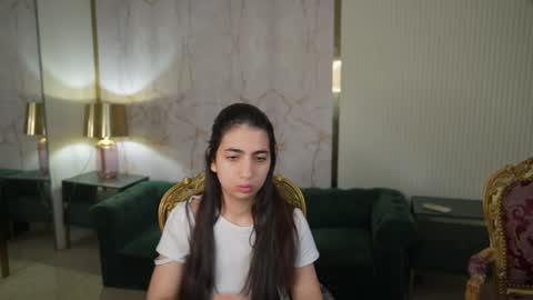 Snapshot of sweetdesiree_ chatting on 04-21-26, 06:41 Amelia online show from 04-21-26, 06:41