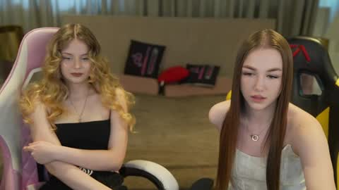 Snapshot of sweetdesiree_ chatting on 05-25-26, 10:32 Amelia online show from 05-25-26, 10:32