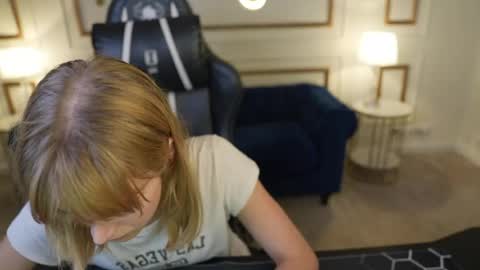Amelia online show from 07-29-26, 06:17