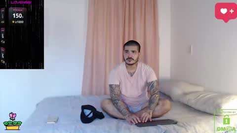 Snapshot of sweetdesires_ chatting on 06-19-26, 06:45 online show from 06-19-26, 06:45