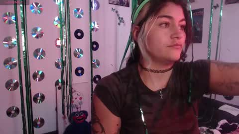 Abril online show from 09-29-25, 04:12