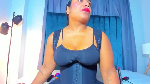 Mia online show from 05-05-26, 11:51