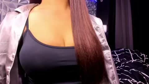 Snapshot of sweetest_one4 chatting on 07-05-26, 04:52 sweetest_one4 online show from 07-05-26, 04:52