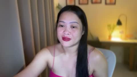 Snapshot of sweetestsmile_ chatting on 03-19-26, 02:04 Khaye online show from 03-19-26, 02:04