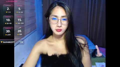 Snapshot of sweetgirl_wendyxx chatting on 12-15-24, 06:37 Wendy online show from 12-15-24, 06:37