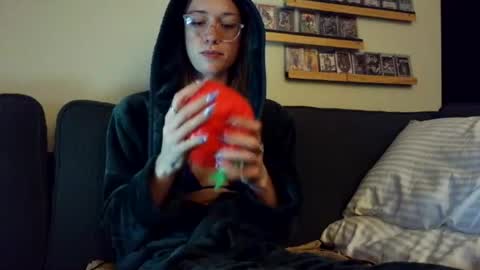 Snapshot of sweetgirlls chatting on 06-15-26, 04:15 sweetgirlls online show from 06-15-26, 04:15