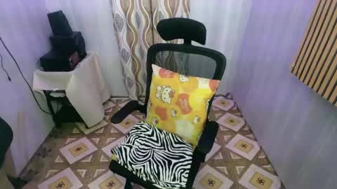 IM YOUR GRACE online show from 12-11-24, 09:55