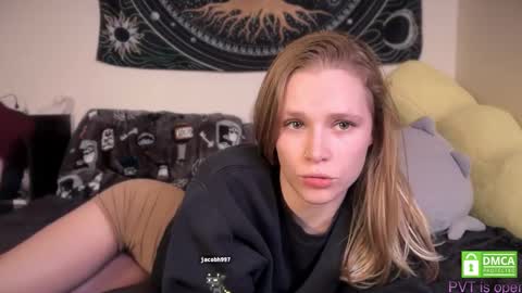 sweetgracee online show from 10-26-25, 02:39