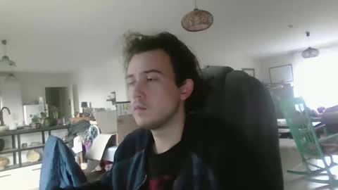 Snapshot of sweetguyss12 chatting on 12-19-25, 10:44 sweetguyss12 online show from 12-19-25, 10:44