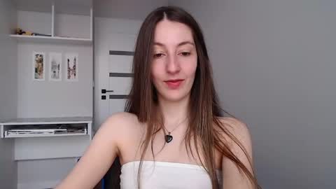 Emma  online show from 05-05-26, 07:38