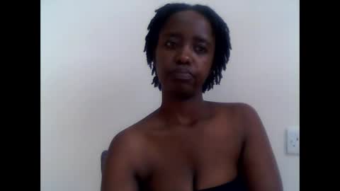 Snapshot of sweetheidey chatting on 05-02-26, 12:43 sweetheidey online show from 05-02-26, 12:43