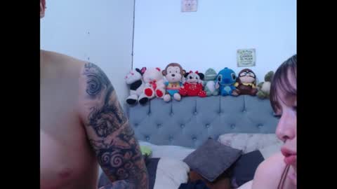 Snapshot of sweethoney22_ chatting on 01-29-25, 09:01 Sabrina y Eliot online show from 01-29-25, 09:01