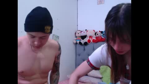 Snapshot of sweethoney22_ chatting on 02-01-25, 11:43 Sabrina y Eliot online show from 02-01-25, 11:43