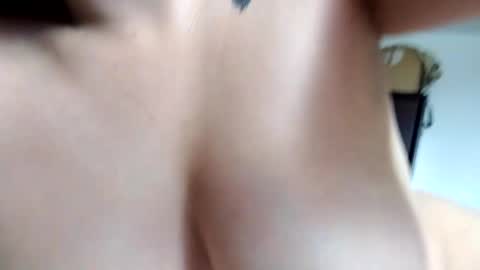 Ana Mara  i cant Make noise My family is here  online show from 11-16-25, 07:08