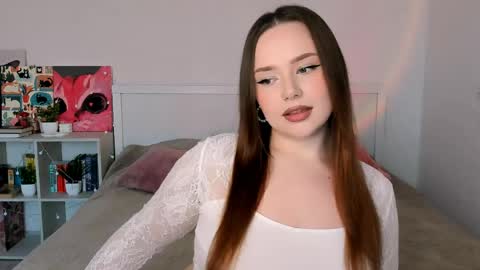 Hannah online show from 04-25-26, 02:25