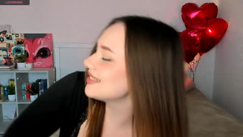 Hannah online show from 06-06-26, 02:55
