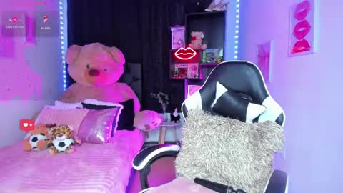   online show from 06-26-26, 03:44