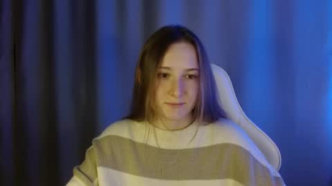 Annie online show from 11-29-25, 07:39