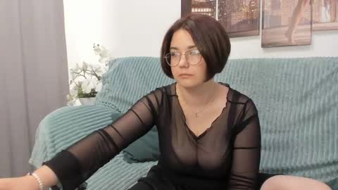 ROZZY online show from 05-17-26, 01:25