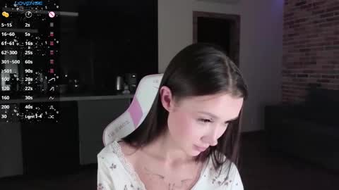 Snapshot of sweetiebones chatting on 12-24-24, 11:06 bratty gf online show from 12-24-24, 11:06