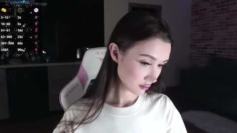 Snapshot of sweetiebones chatting on 01-24-25, 03:45 bratty gf online show from 01-24-25, 03:45