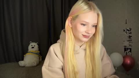 sweetie Lisa3 online show from 12-24-24, 06:44