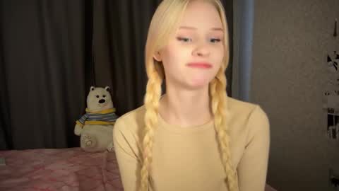 sweetie Lisa3 online show from 01-04-25, 09:54