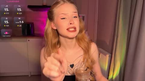 Snapshot of sweetielis chatting on 02-23-26, 07:33 sweetie Lisa3 online show from 02-23-26, 07:33