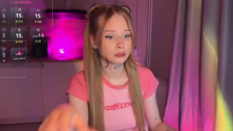 Snapshot of sweetielis chatting on 03-04-26, 07:31 sweetie Lisa3 online show from 03-04-26, 07:31