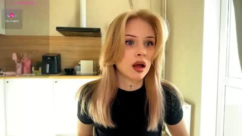 Snapshot of sweetielis chatting on 05-09-26, 05:12 sweetie Lisa3 online show from 05-09-26, 05:12