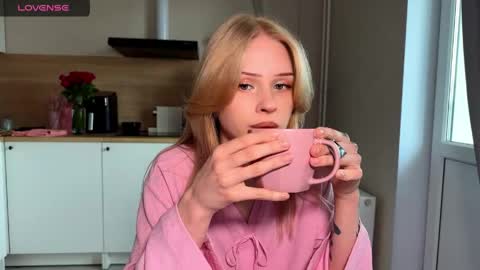 Snapshot of sweetielis chatting on 05-16-26, 10:36 sweetie Lisa3 online show from 05-16-26, 10:36