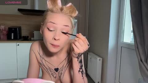 Snapshot of sweetielis chatting on 05-30-26, 03:47 sweetie Lisa3 online show from 05-30-26, 03:47