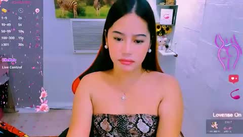 Nicole online show from 10-10-25, 05:23