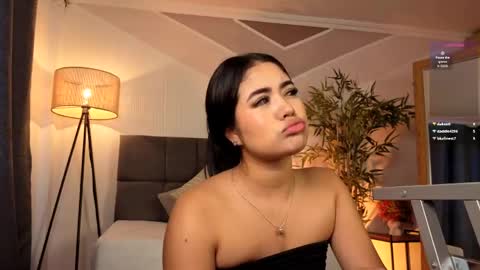 Snapshot of sweetiepie_3 chatting on 04-29-26, 05:30 Valentina online show from 04-29-26, 05:30