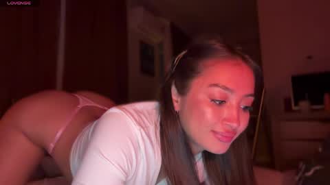 Snapshot of sweetiesoul chatting on 05-20-26, 08:15 sweetiesoul online show from 05-20-26, 08:15