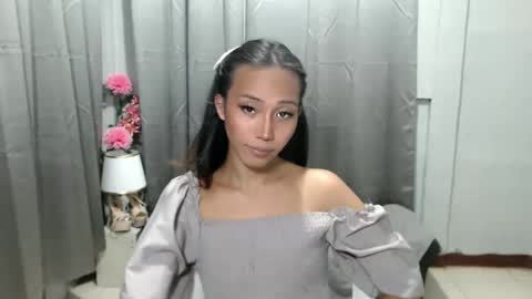 Snapshot of sweetiie_caren chatting on 01-11-25, 05:20 CAREN online show from 01-11-25, 05:20
