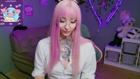 Snapshot of sweetjinks chatting on 07-20-26, 05:11 . Felin . online show from 07-20-26, 05:11